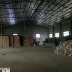 厂房专家：500平米厂房 层高7米 槽钢结构 出行方便