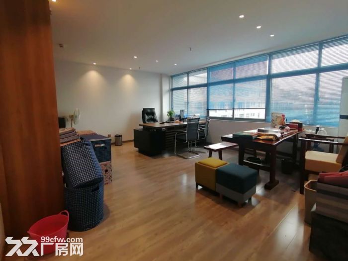 仓山万达旁 精装298平办公楼 宁包办公 园区美丽